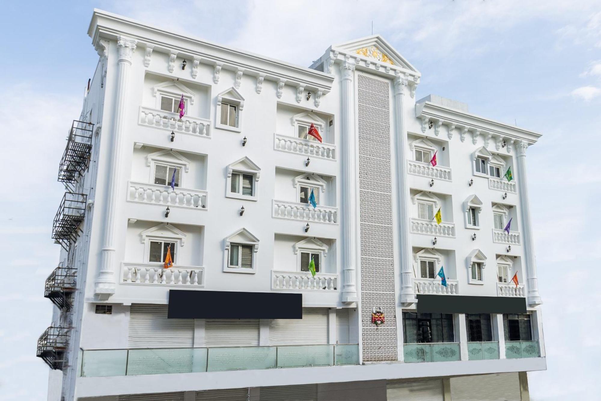Treebo Seventh Heaven Kukatpally Hajdarabad Zewnętrze zdjęcie